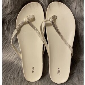 Apt.9 Open Toe Sandals Womens Size 9 1/2 MED White Flip Flops Slip On Shoes